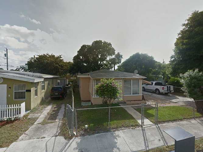506 SW 4th St Delray Beach, FL 33444 | MLS A11382869 Photo 1