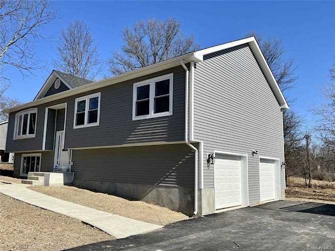 2 Tyler Terrace Marlboro, NY 12542