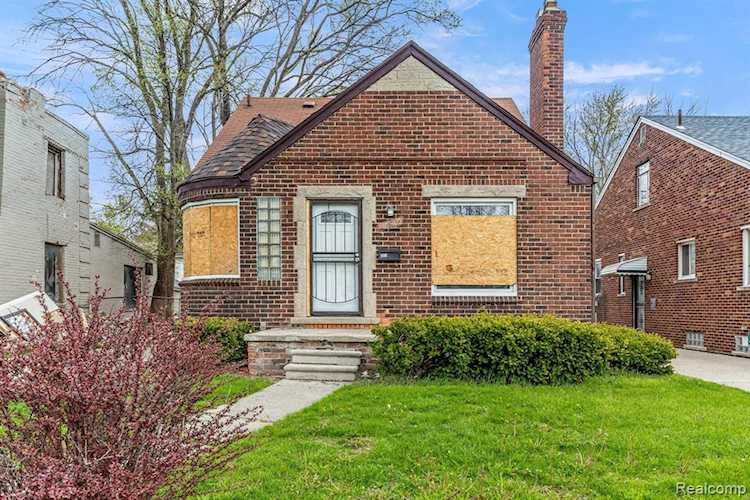 10749 E Outer Dr Detroit, MI 48224