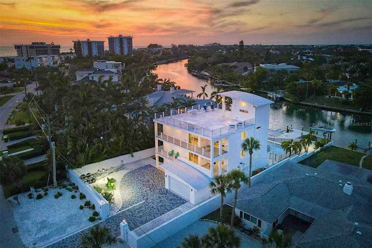 423 S Polk Dr Sarasota, FL 34236