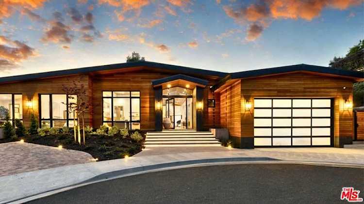 9153 Janice Place Beverly Hills, CA 90210