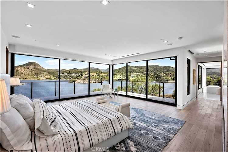99 Lake Sherwood Drive Thousand Oaks, CA 91361