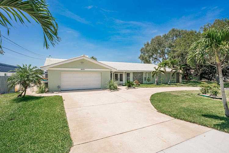 1670 Clearwater Harbor Dr Largo, FL 33770