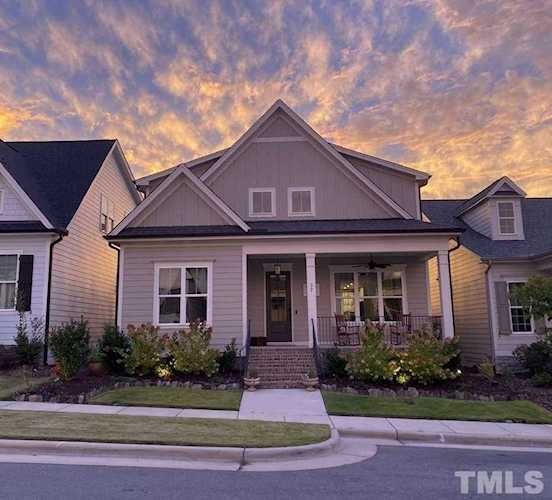 37 Pineland Street Chapel Hill, NC 27516