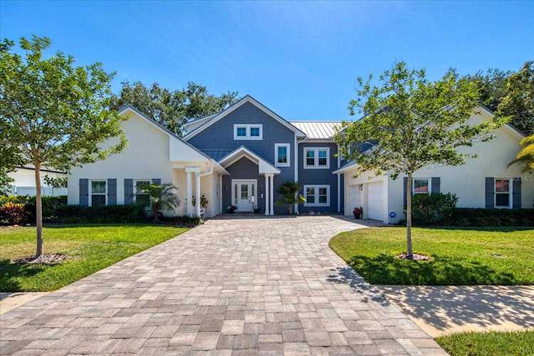 204 Osceola Rd Belleair, FL 33756