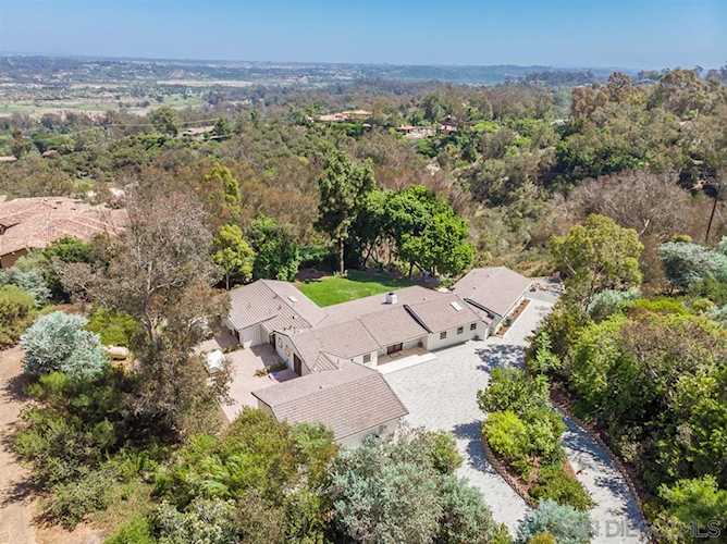 5509 Linea Del Cielo Rancho Santa Fe, CA 92067