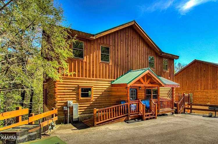 4355 Forest Ridge Way Pigeon Forge, TN 37862