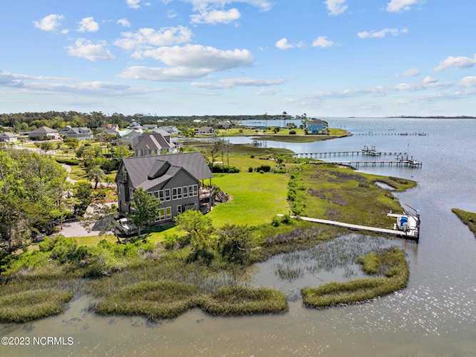 314 Joan Court Beaufort, NC 28516