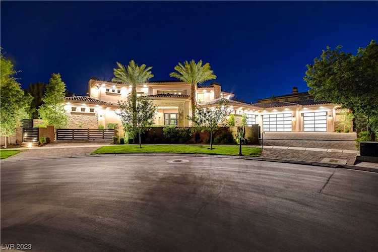 39 Vintage Canyon St Las Vegas, NV 89141