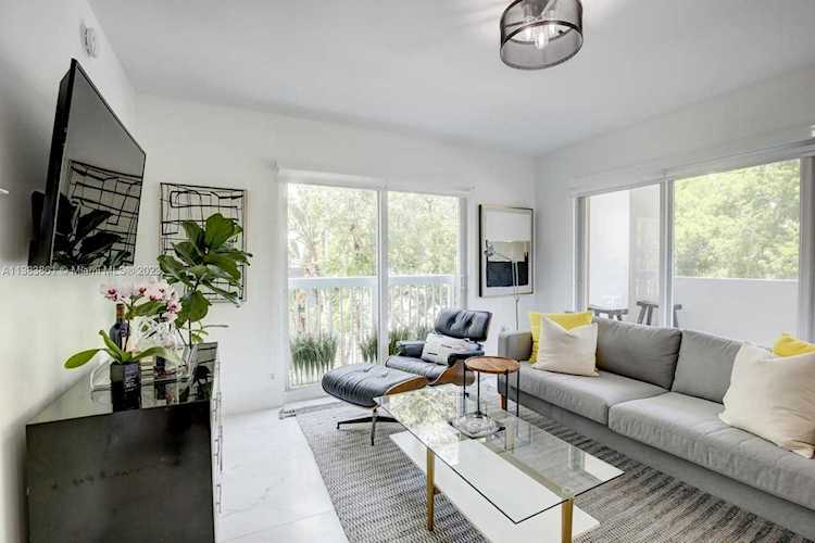 2740 SW 28th Ter #202 Miami, FL 33133