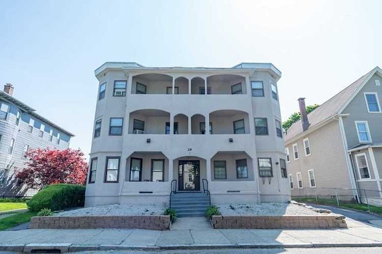 29 Houghton St Worcester, MA 01604 | MLS 73109831 Photo 1