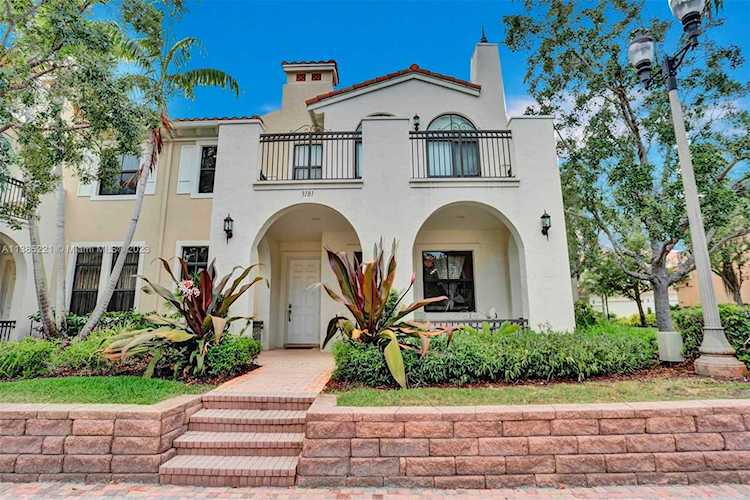 3181 NW 125th Ave Sunrise, FL 33323