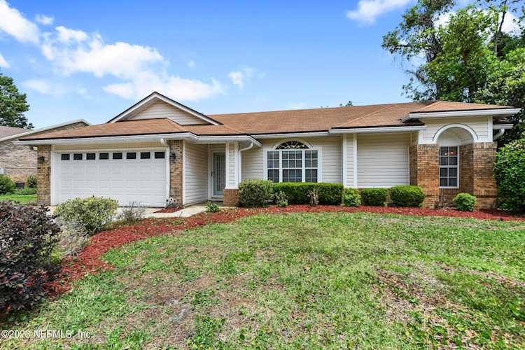 2169 St Martins DR W Jacksonville, FL 32246