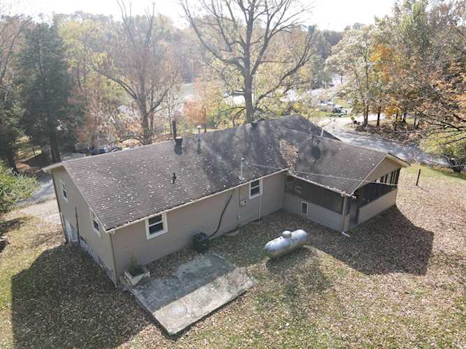 1386 Beaver Lake Rd Lawrenceburg, KY 40342
