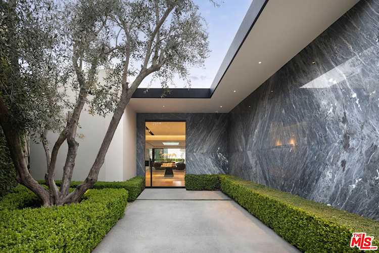 1877 Rising Glen Rd Los Angeles, CA 90069