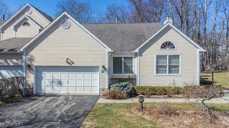 107 Worcester Dr Wayne Twp., NJ 07470 | MLS 3834358 Photo 1