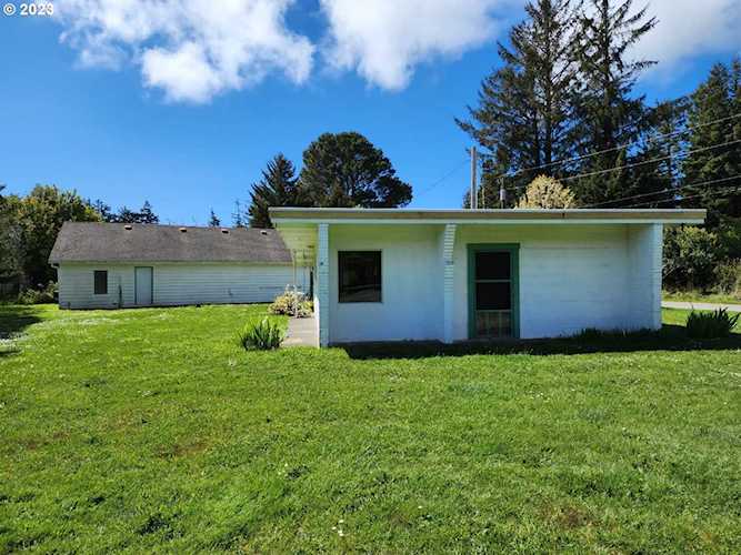 205 Mather DR Port Orford, OR 97465