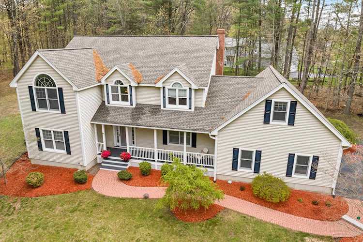 8 Milton Place Hollis, NH 03049