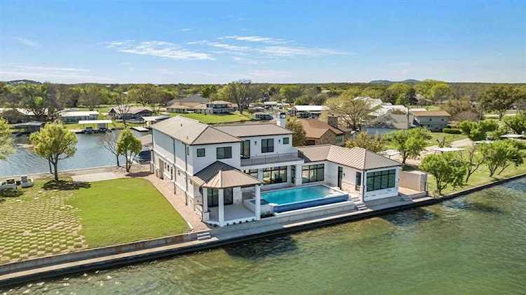 338 Park LN Sunrise Beach, TX 78643