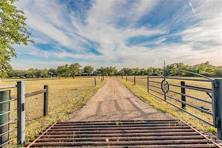 Homes For Sale Fort Worth Texas 2010 Flat Rock Road Azle Parker