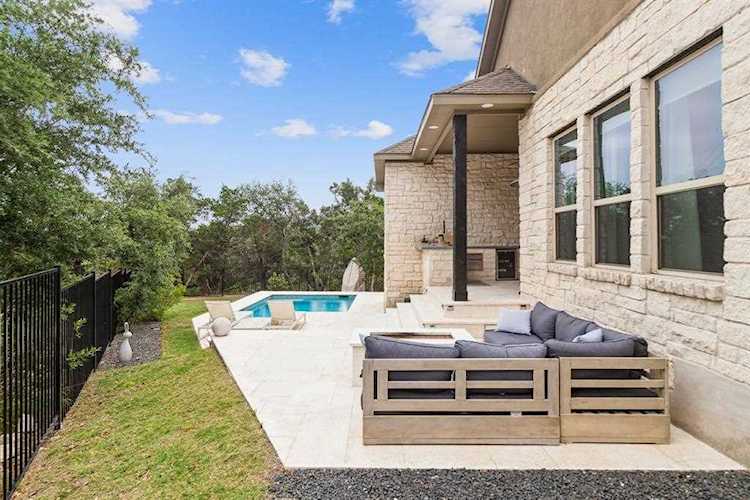 216 Vista Village CV Lakeway, TX 78738
