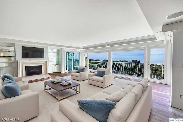 1715 Middle Gulf Dr #2 Sanibel, FL 33957