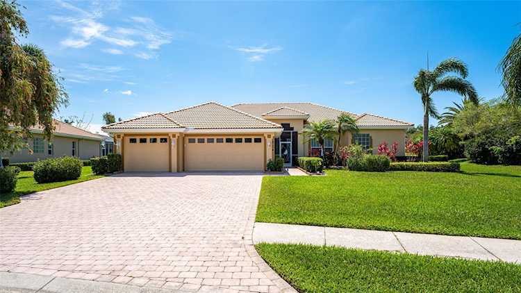 6104 Stillwater Ct - University Park, FL 34201 - Mote Ranch Ph V - Photo 1