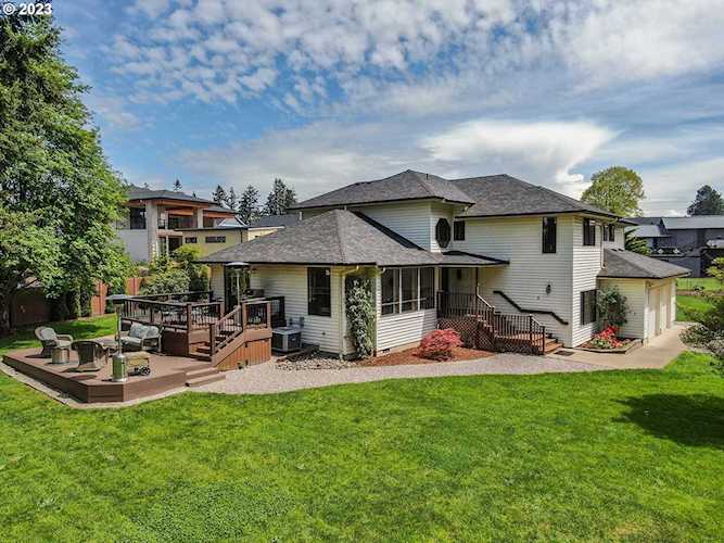 4104 NW 112th WAY Vancouver, WA 98685