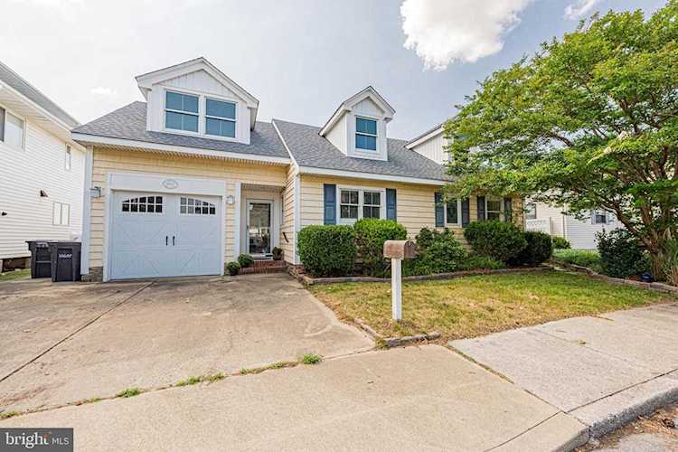 PHOTOS & DETAILS: 10607 Point Lookout Rd, Ocean City, MD 21842 For Sale - MLS #MDWO2009466 - Photos, Virtual Tour, School Info - Real Estate Listing Info Photo 1