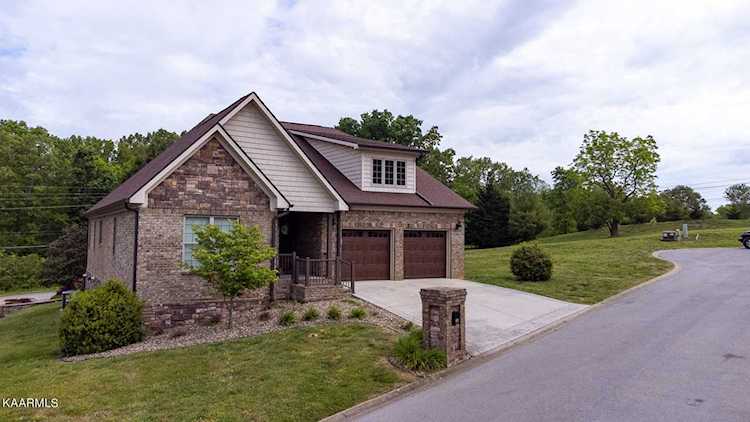 611 Woodchase Way Dandridge, TN 37725