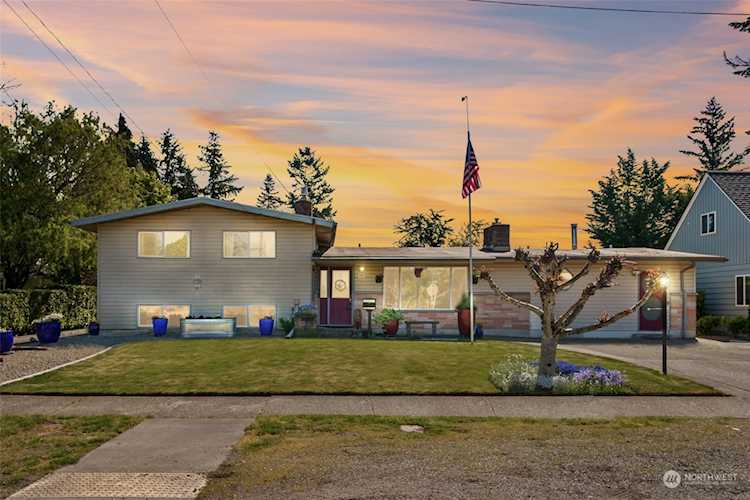 303 Wood Ave, Sumner, WA, 98390 | MLS#2066781 | Novak Team Photo 1