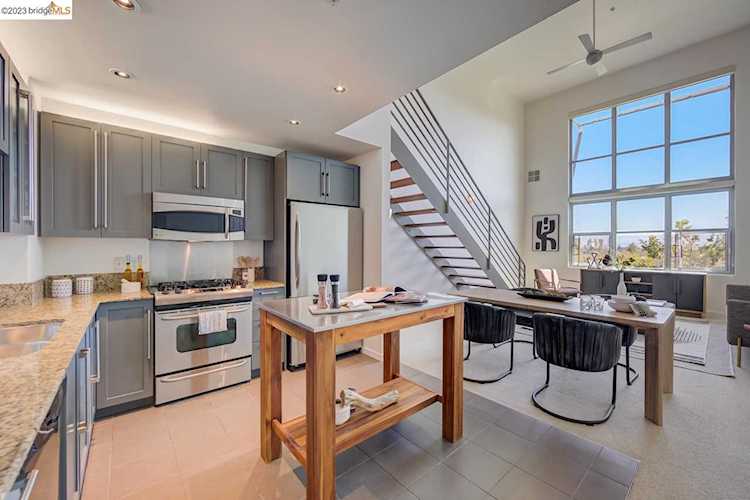 1001 46th St #511A Emeryville, CA 94608