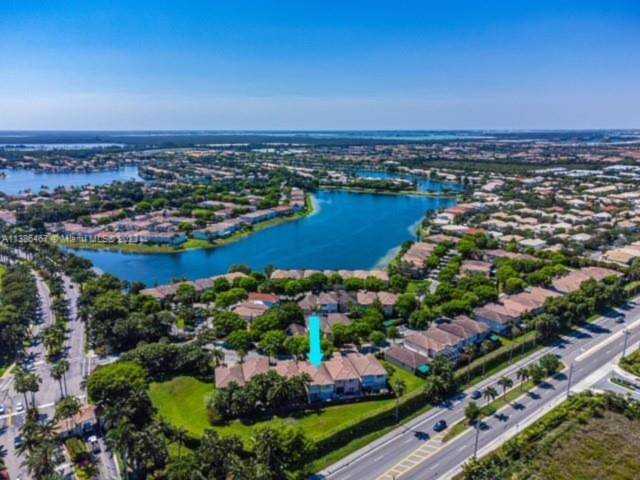 6841 NW 107th Ct Doral, FL 33178