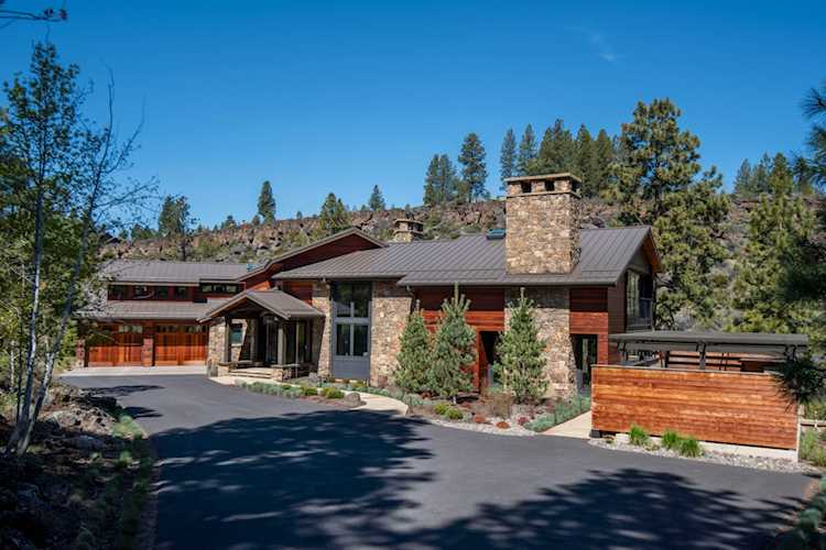 19472 Pine Dr Bend, OR 97702