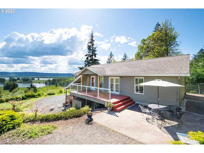 Buy, sell, or invest in property with Donna Roberts Group. Professional real estate services in Camas, WA & surrounding counties as well as Portland, OR Photo 1