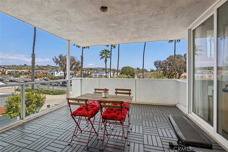 775 Avocado Ave #305 Corona Del Mar, CA 92625