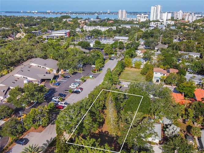 654 Lafayette Ct Sarasota, FL 34236