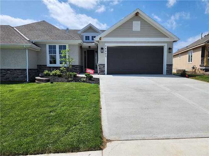 16907 W 168th Terrace Olathe, KS 66062