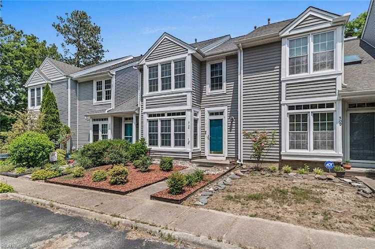 304 Appaloosa Dr Yorktown, VA 23693 | MLS 10486319 Photo 1
