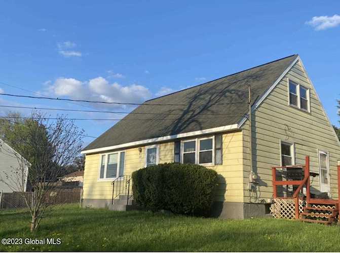 144 New Turnpike Rd Troy, NY 12182