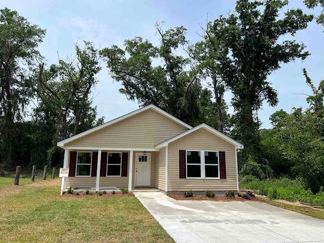80 Tafflinger Rd Crawfordville, FL 32327 in Magnolia Gardens Photo 1