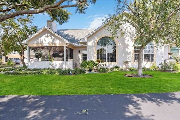 4625 Whirlaway Dr Sarasota, FL 34233