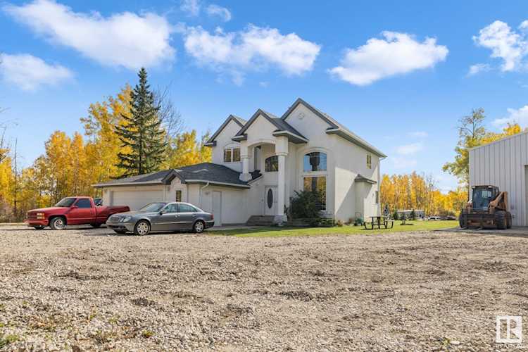 61 51049 Rge Rd 215 Rural Strathcona County, AB T8E 1G7