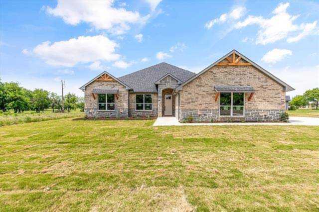 1801 Rockview Drive Granbury, TX 76049