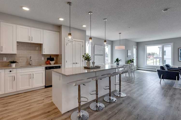 150 Shawnee Square SW #407 Calgary, AB T2Y 0T6