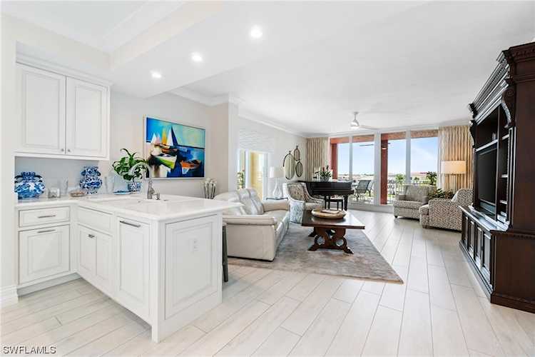 451 Bayfront Pl #5411 Naples, FL 34102