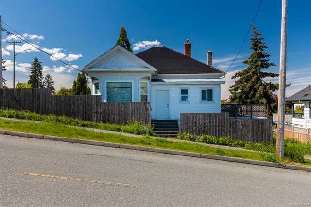 798 Franklyn St Nanaimo, BC V9R 2Y3