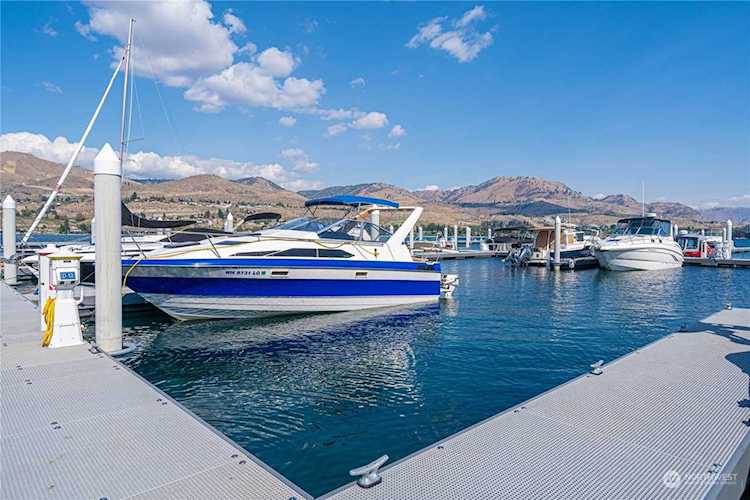 1350 W Woodin Ave #D13 Chelan, WA 98816