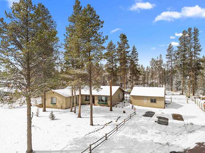 52475 Skidgel Rd La Pine, OR 97739