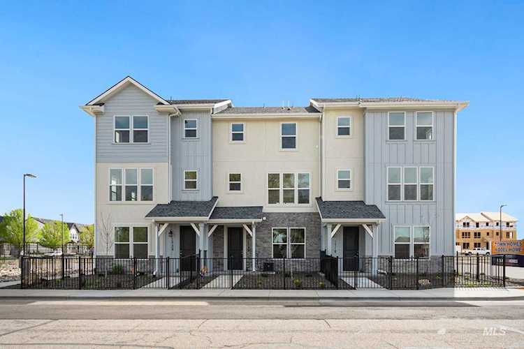 1605 N Mumbarto Ln Boise, ID 83713